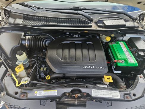 Used 2013 Dodge Grand Caravan SE image 11