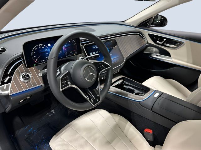 Used 2024 Mercedes-Benz E 350 4MATIC Sedan image 13