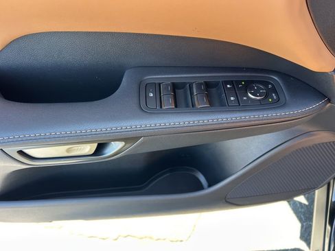 Used 2025 Lexus RX 350 Premium image 4