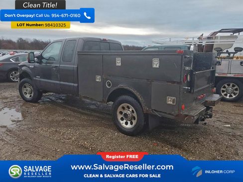 Used 2005 Ford F350 4dr Extended image 3