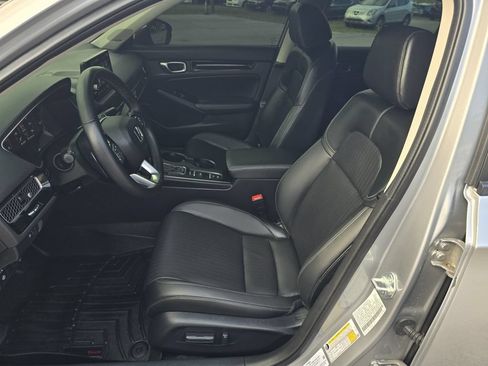 Used 2024 Honda Civic Touring image 12