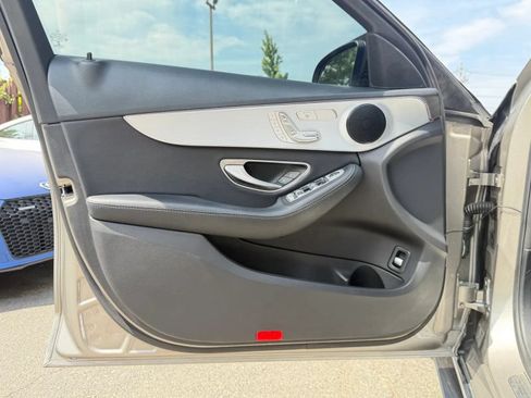 Used 2019 Mercedes-Benz C 300 4MATIC Sedan image 10