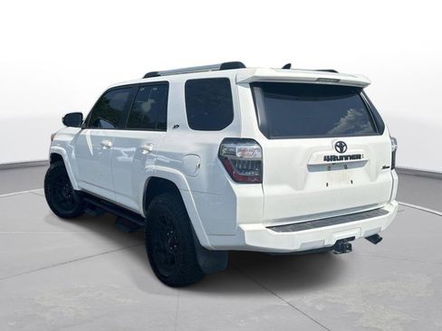 Used 2022 Toyota 4Runner SR5 Premium w/ Moonroof Package RWD image 8