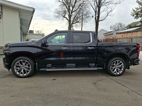 Used 2020 Chevrolet Silverado 1500 High Country w/ Technology Package image 4