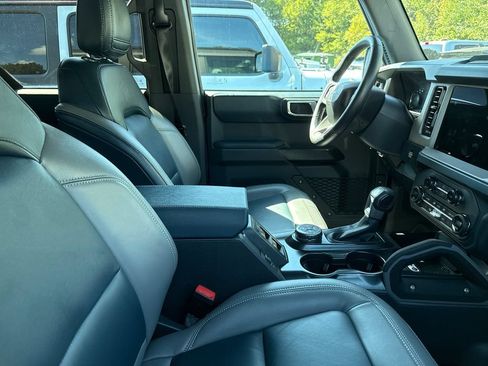Used 2024 Ford Bronco Outer Banks w/ Sasquatch Package AWD/4WD image 4