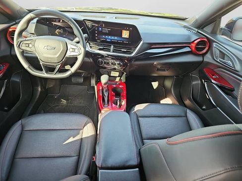 Used 2025 Chevrolet Trax RS w/ Driver Confidence Package FWD image 11