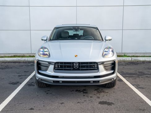 New 2026 Porsche Macan image 6