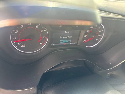 Used 2018 Chevrolet Camaro LT RWD image 1