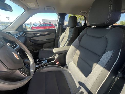 Used 2025 Chevrolet TrailBlazer LT image 36