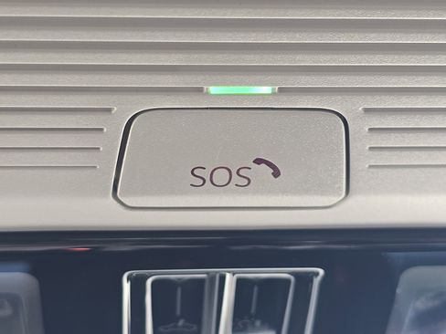 New 2026 Volkswagen Tiguan SE image 26