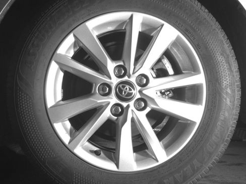 Used 2025 Toyota Camry LE FWD image 23