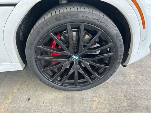 Used 2022 BMW X6 xDrive40i w/ Executive Package AWD/4WD image 23