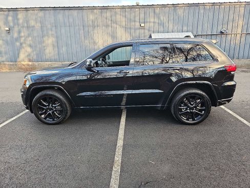 Used 2021 Jeep Grand Cherokee Laredo X image 7
