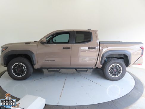 Used 2026 Toyota Tacoma TRD Off-Road AWD/4WD image 7