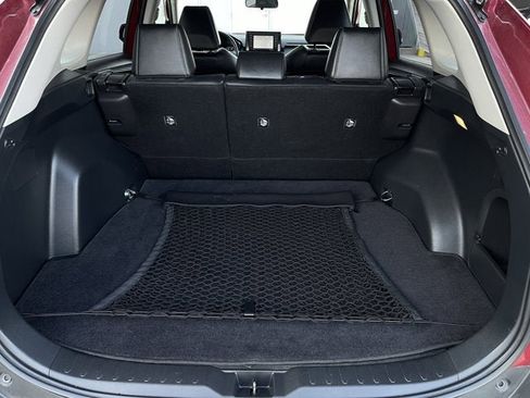 Used 2021 Toyota RAV4 XLE Premium w/ Carpet Mat Package (TMS) image 35