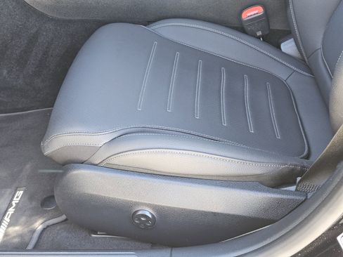 Used 2025 Mercedes-Benz C 300 4MATIC Sedan image 24