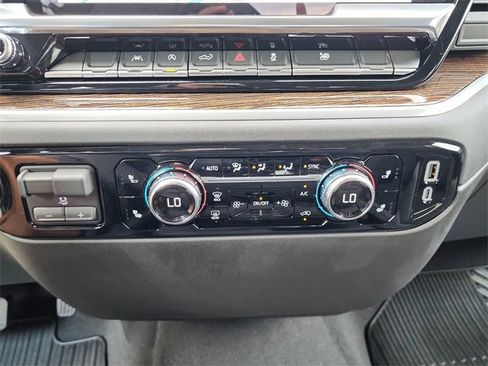 New 2026 GMC Sierra 1500 Elevation image 23