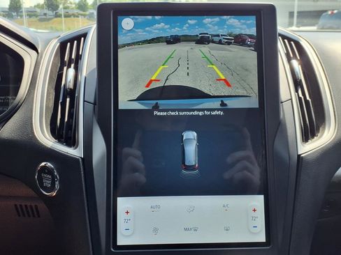 Certified 2022 Ford Edge SE image 14