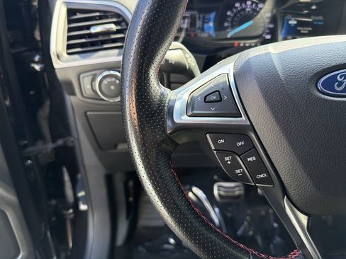 Used 2022 Ford Edge ST-Line AWD/4WD image 33