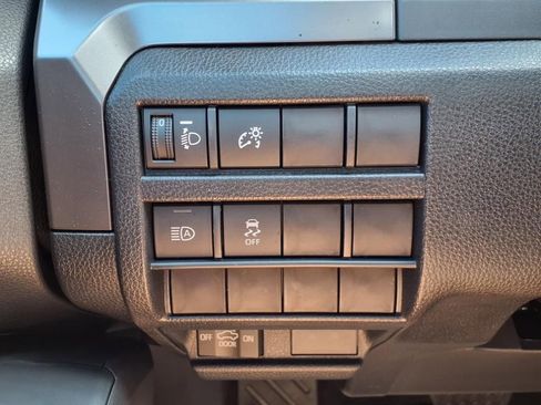 Certified 2025 Toyota Tacoma SR5 image 9