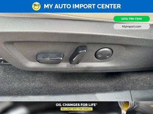Used 2025 Nissan Murano SV AWD/4WD image 10