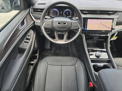 New 2026 Jeep Grand Cherokee Limited AWD/4WD image 30