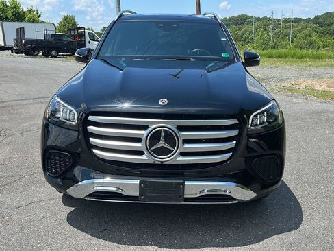 Used 2025 Mercedes-Benz GLS 450 4MATIC image 8