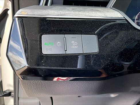 Used 2021 Audi e-tron Premium w/ Convenience Plus Package AWD/4WD image 32