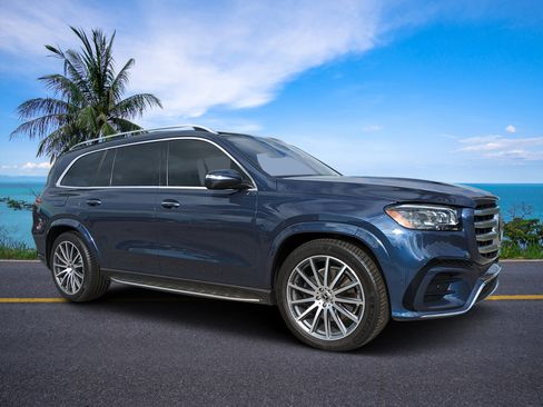 Used 2024 Mercedes-Benz GLS 580 4MATIC image 39