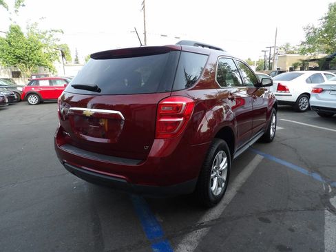 Used 2017 Chevrolet Equinox LT w/ Convenience Package image 3