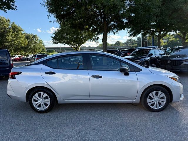 Used 2025 Nissan Versa S FWD image 11