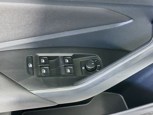 Used 2020 Volkswagen Jetta SE image 15