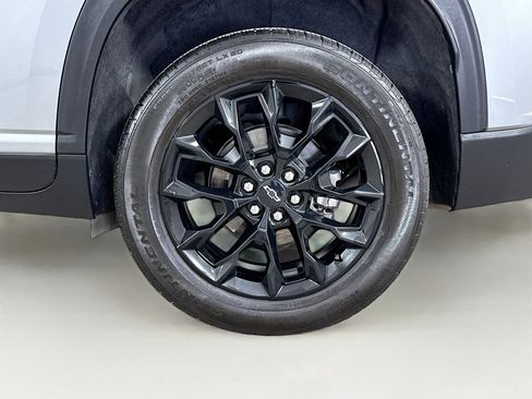 Used 2024 Chevrolet Traverse LT w/ Midnight/Sport Edition image 33