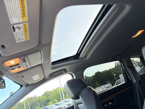Used 2020 Honda CR-V Touring image 28