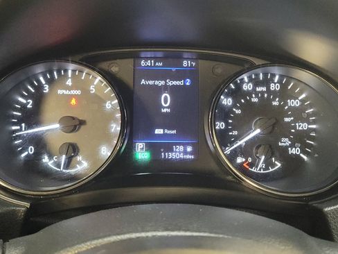 Used 2020 Nissan Rogue SV FWD image 23