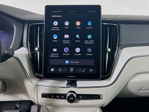 New 2026 Volvo XC60 B5 Ultra w/ Climate Package PRO image 13