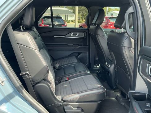 Used 2025 Ford Explorer ST-Line w/ Premium Package image 21