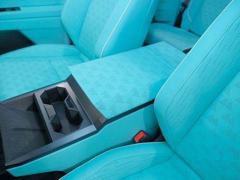 Used 2025 Tesla Cybertruck AWD Crew Cab image 28