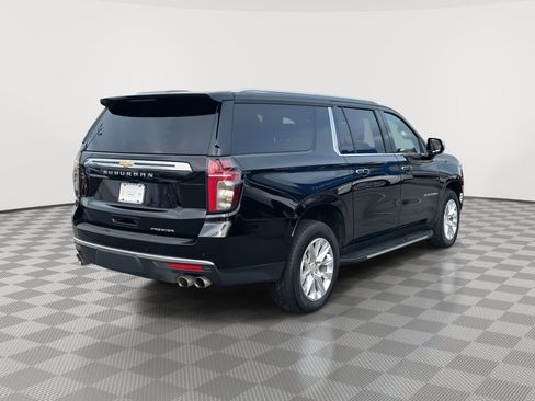Used 2024 Chevrolet Suburban Premier AWD/4WD image 5