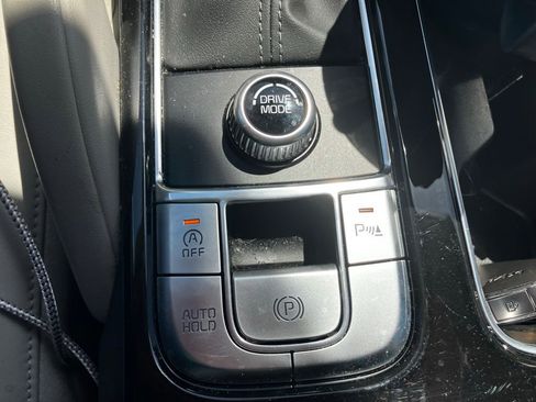 Used 2023 Kia Telluride S image 23