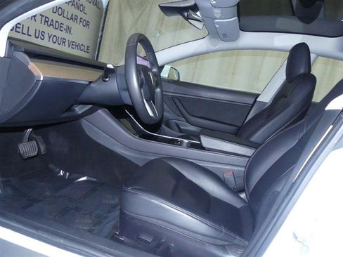 Used 2019 Tesla Model 3 Standard Range Plus image 18