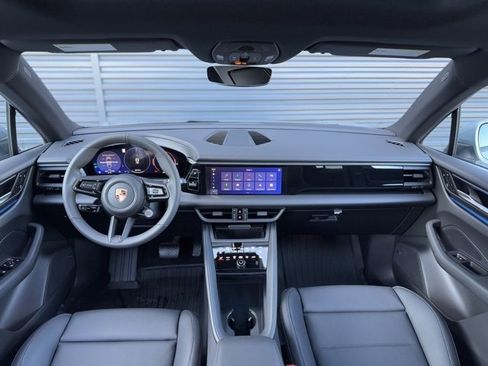 New 2025 Porsche Macan Electric image 19