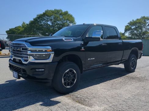 New 2025 RAM 2500 Laramie image 6