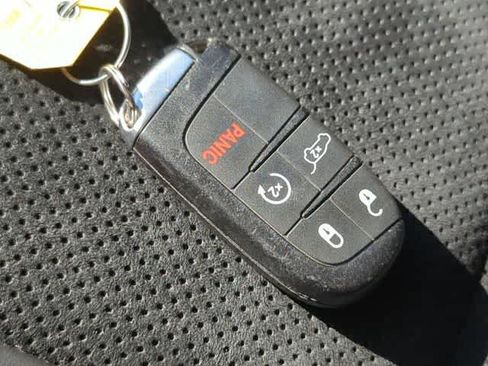 Certified 2018 Jeep Grand Cherokee Altitude AWD/4WD image 34