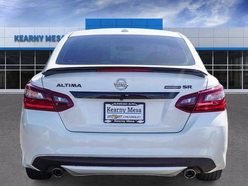 Used 2018 Nissan Altima 2.5 SR w/ SR Midnight Edition image 5