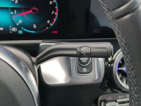 Certified 2022 Mercedes-Benz GLB 35 AMG 4MATIC image 12
