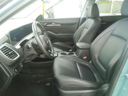 Used 2024 Kia Seltos SX w/ SX Sunroof Package AWD/4WD image 6