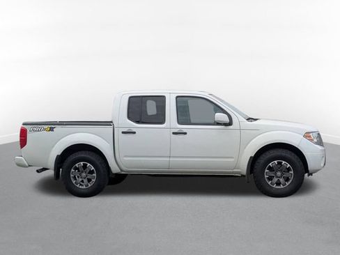 Used 2019 Nissan Frontier PRO-4X AWD/4WD image 2