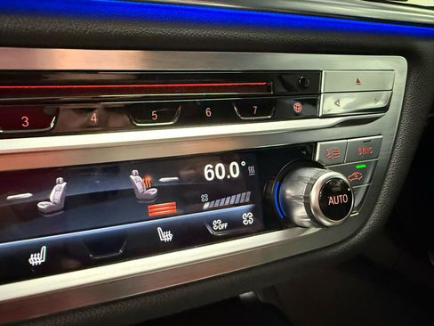 Used 2016 BMW 740i image 24