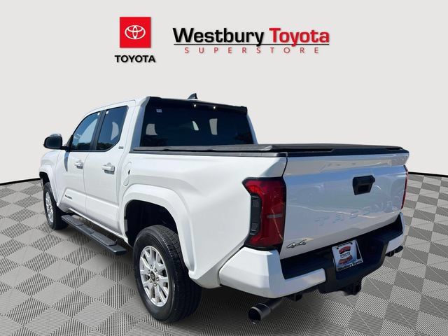 Used 2024 Toyota Tacoma SR5 AWD/4WD image 11